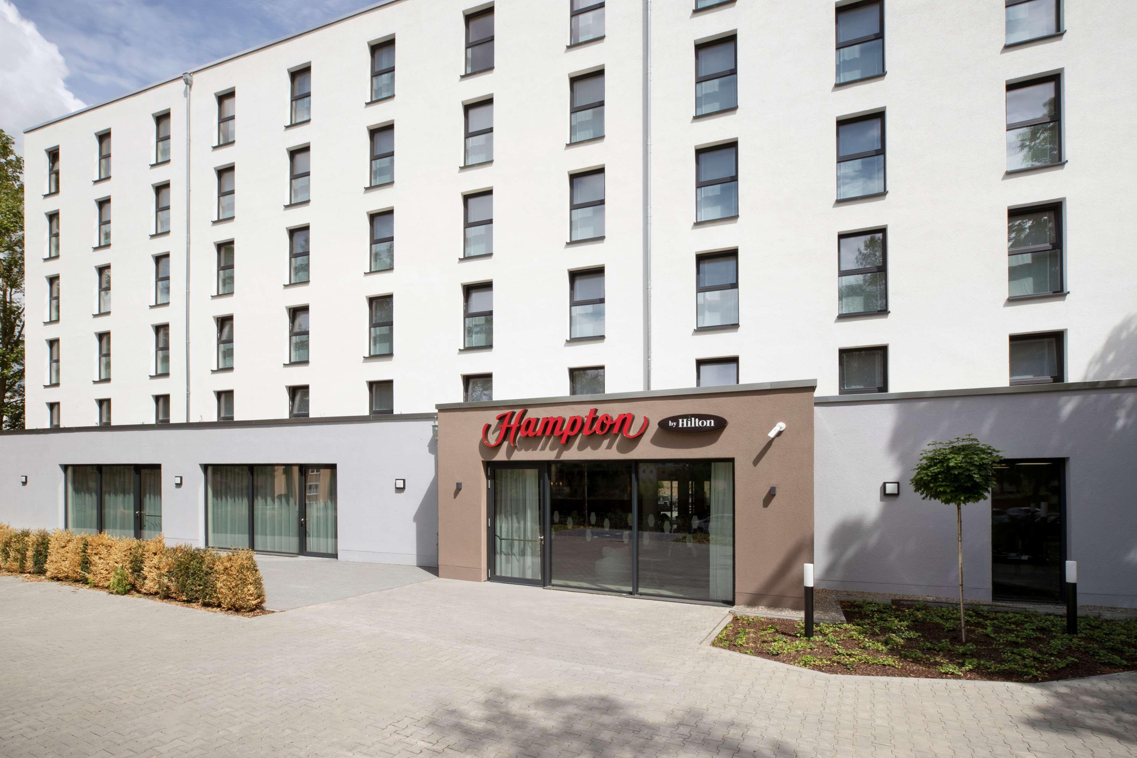 Hampton By Hilton Kaiserslautern Bagian luar foto