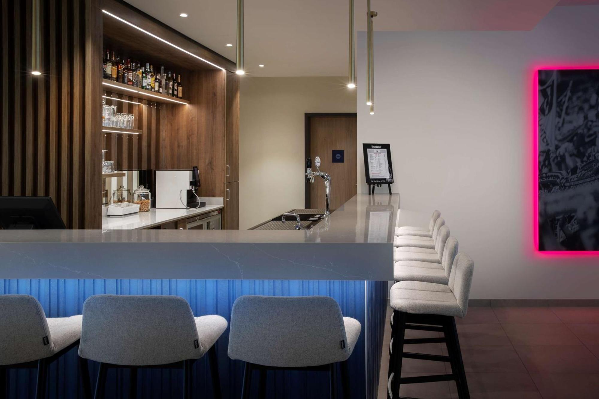 Hampton By Hilton Kaiserslautern Bagian luar foto