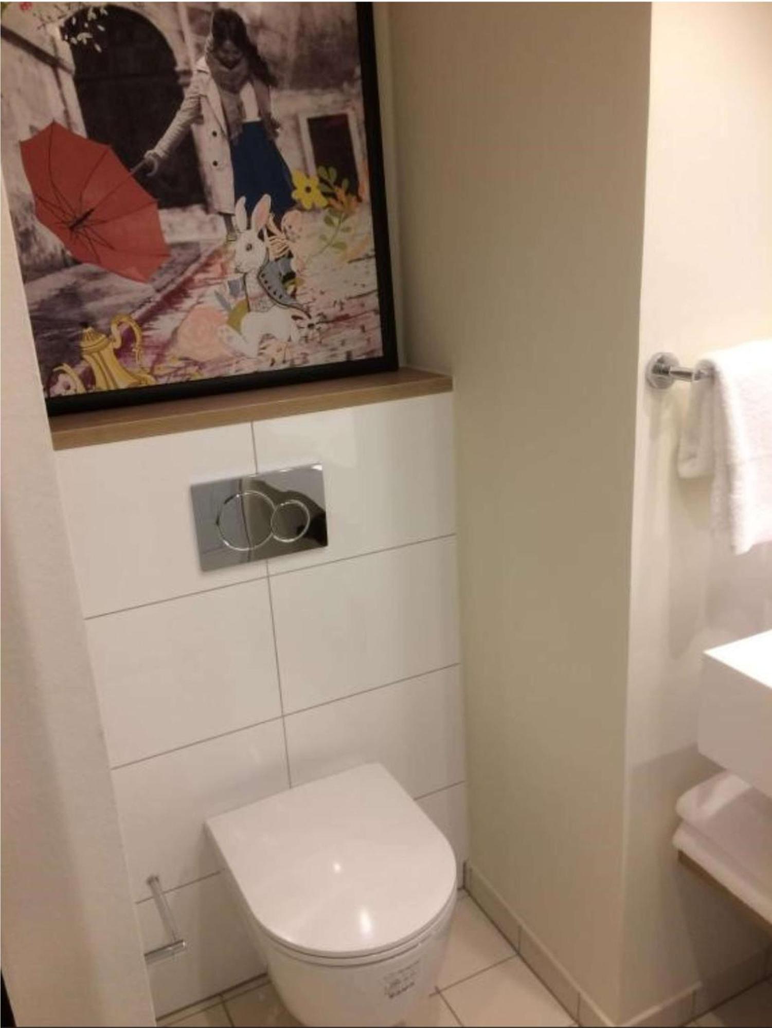 Hampton By Hilton Kaiserslautern Bagian luar foto